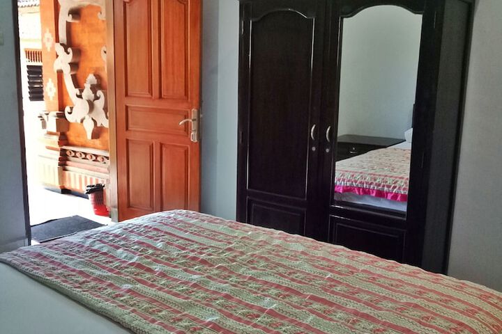Room 7 of 61
