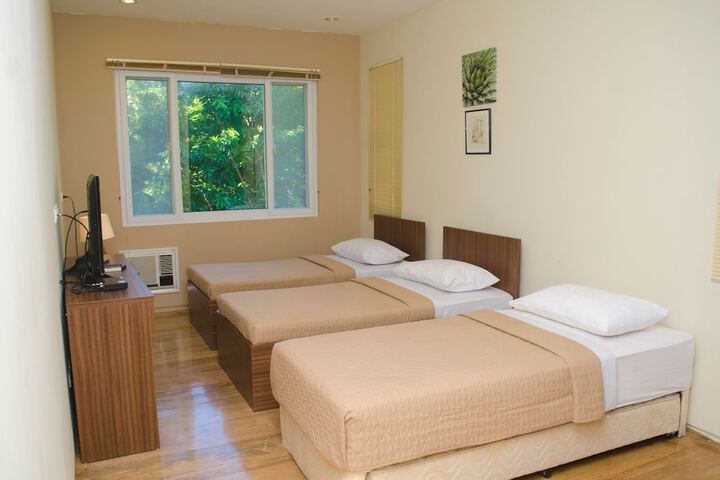 Room 19 of 100