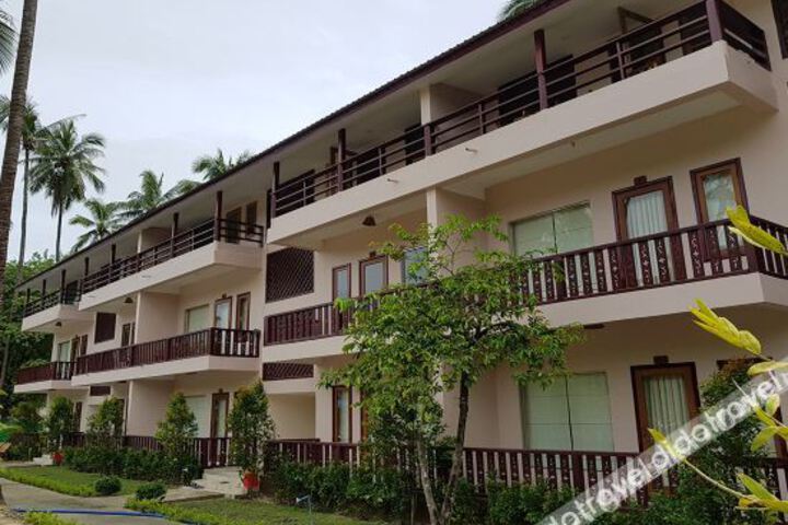 Famous Hotel Ngapali