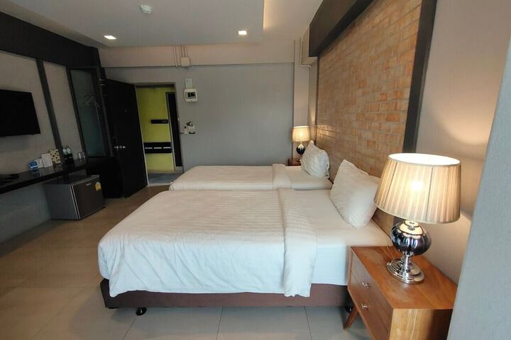 Room 26 of 105