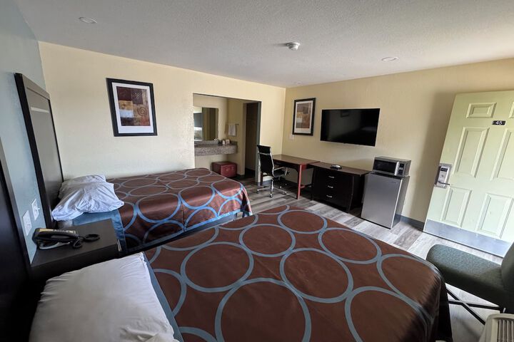 Room 16 of 29