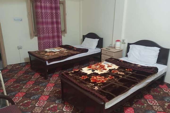 Room 3 of 10