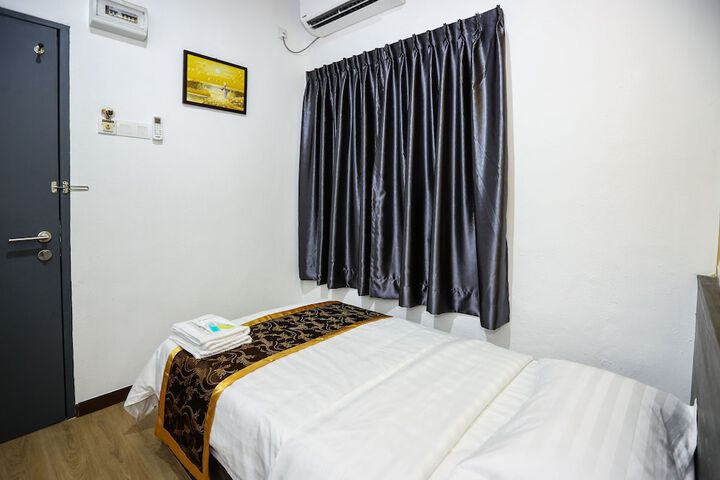 Room 17 of 41