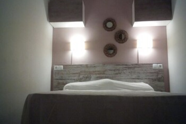 Room 7 of 19