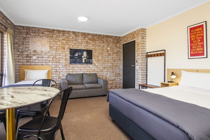 Room 14 of 26