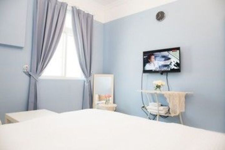 Room 27 of 31