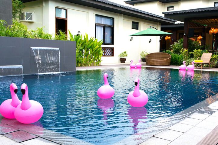 Pool 23 of 34