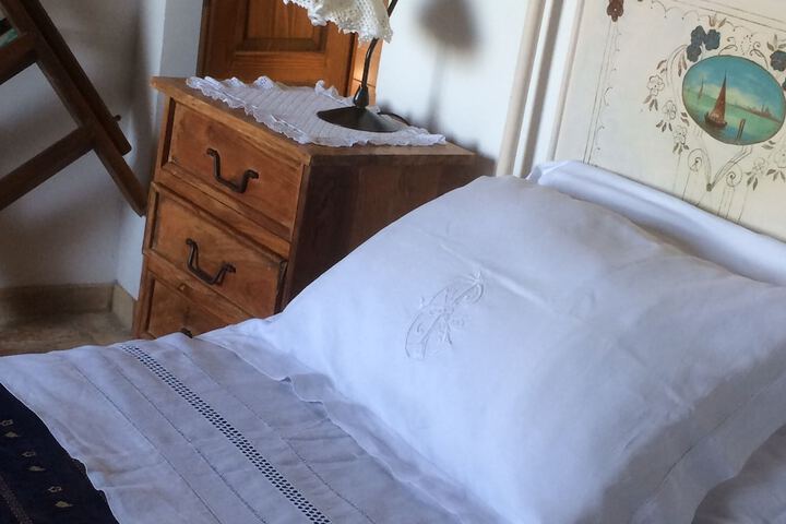 Room 14 of 31