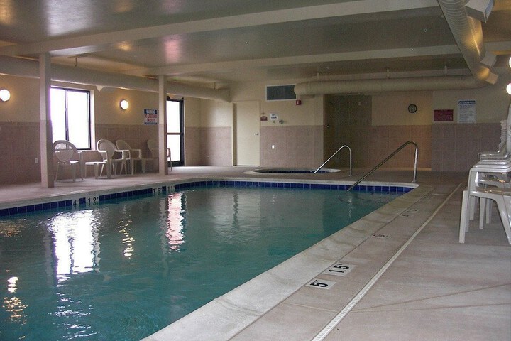 Pool 21 of 52