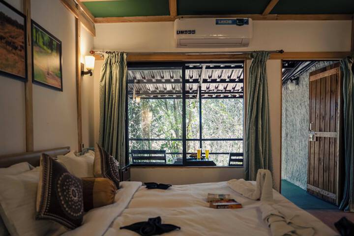 Room 4 of 89