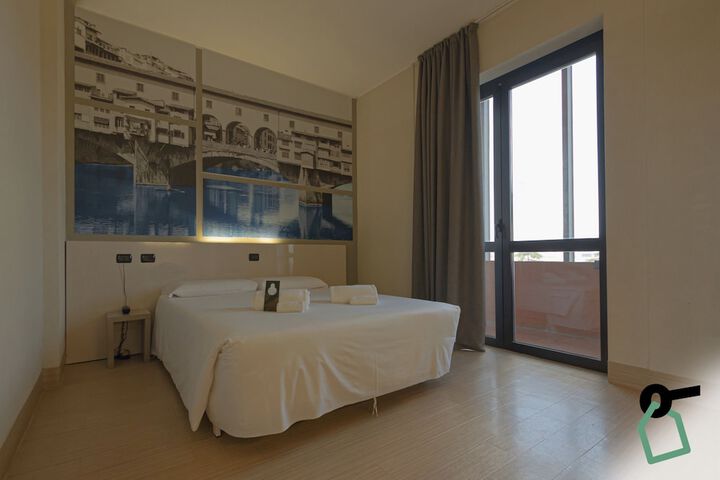Room 8 of 20