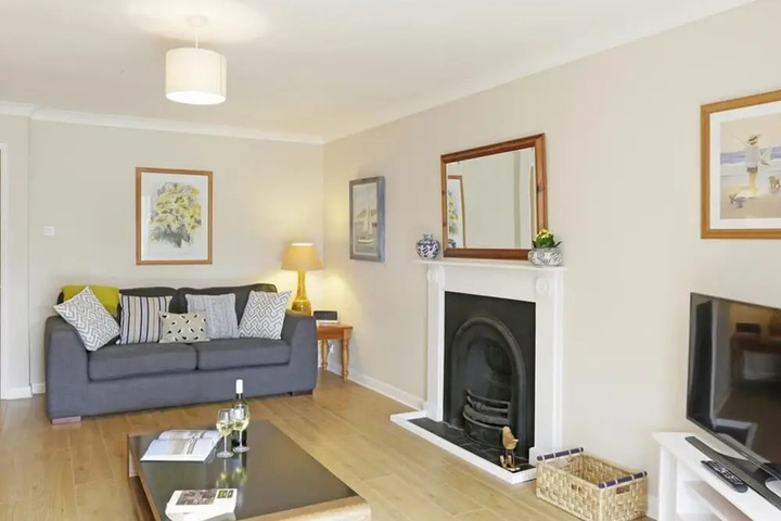 Modern Holiday Home in Reydon With Garden