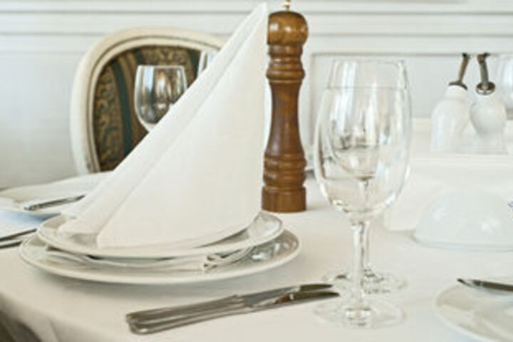 Dining 26 of 30