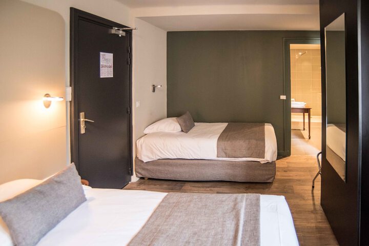 Room 10 of 35