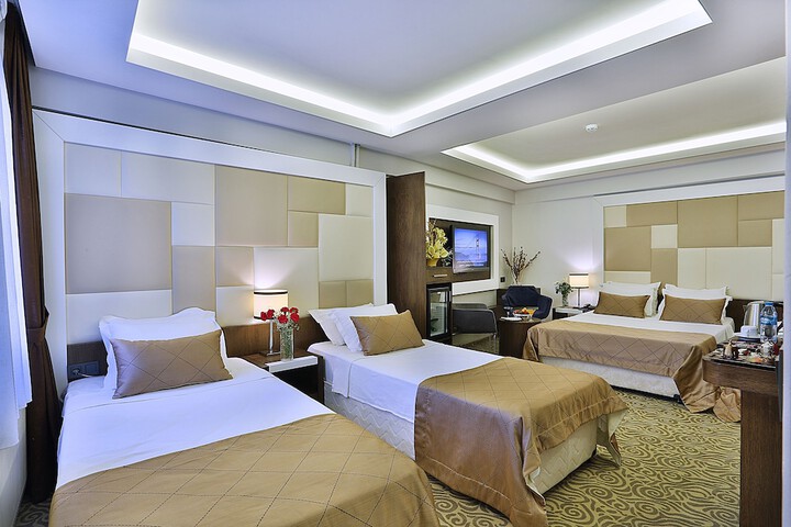 Room 10 of 84