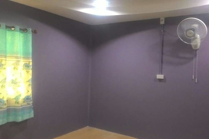 Room 4 of 10