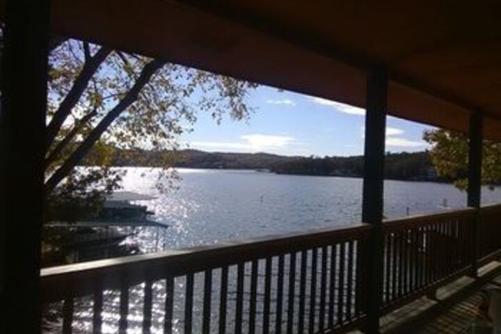 Exterior of Wilsons on the Lake