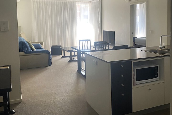 Room 26 of 175
