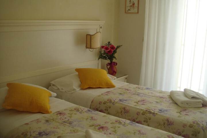 Room 26 of 47