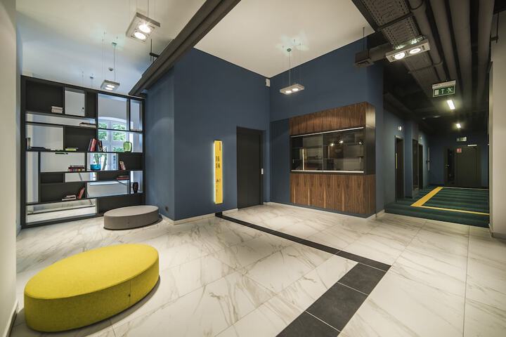 Guest Lobby