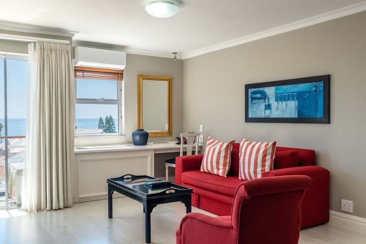 Room 83 of 168
