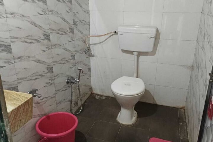 Room 8 of 20