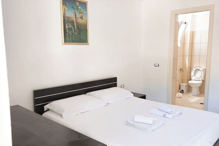 Azure Hotel Dhermi