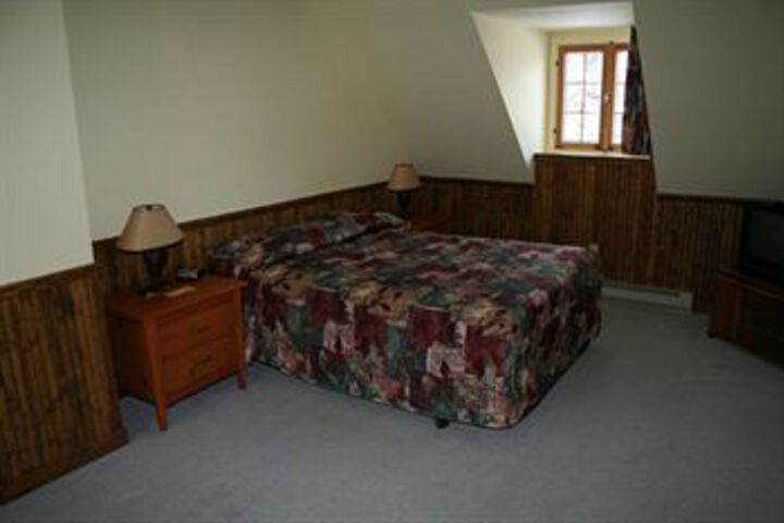 Room 24 of 75