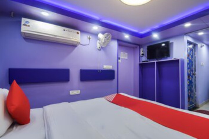 Room 52 of 71