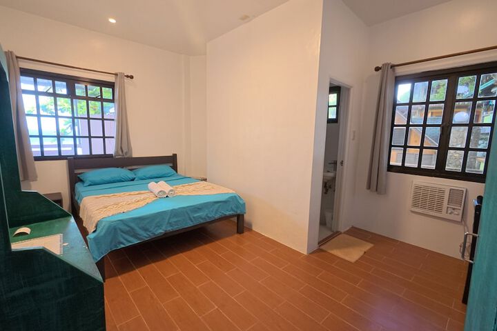Room 53 of 144