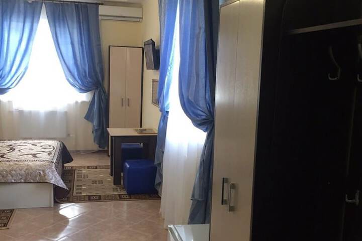 Room 17 of 47