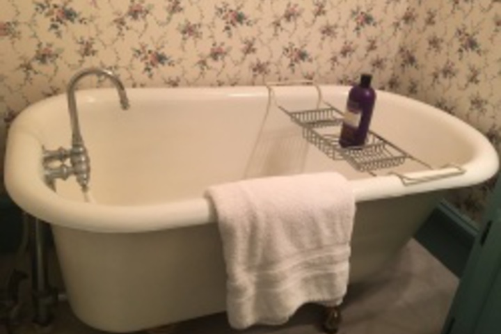 Room 55 of 240