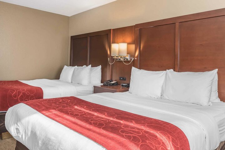 Suite 2 Queen Beds (15 of 17)