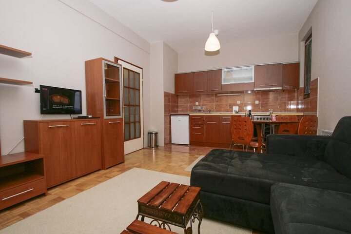 Room 4 of 49