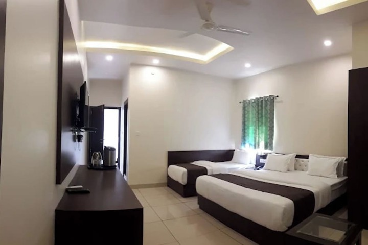 Room 7 of 11