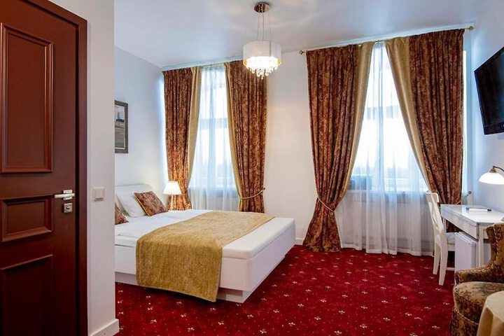 Room 35 of 88