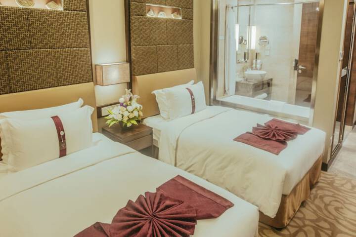 Room 6 of 79