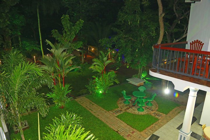 Hotel Exterior 45 of 48