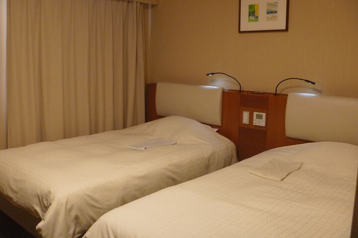 Room 7 of 36