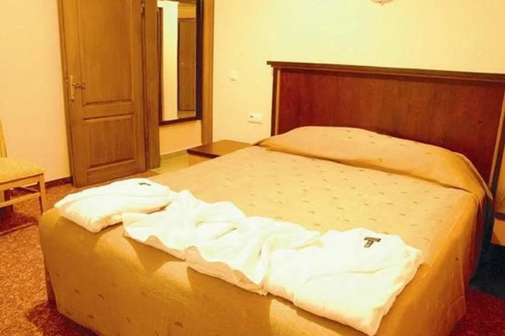 guest_rooms