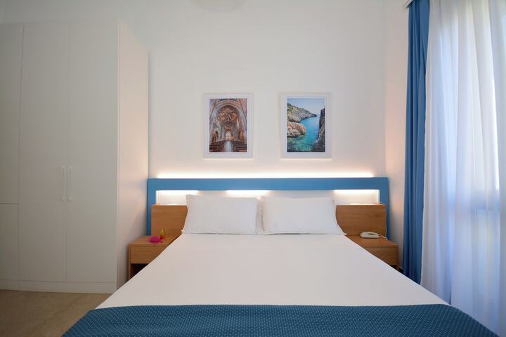 Room 25 of 86