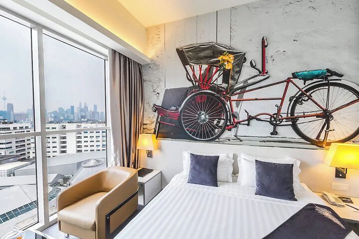 Room 51 of 118