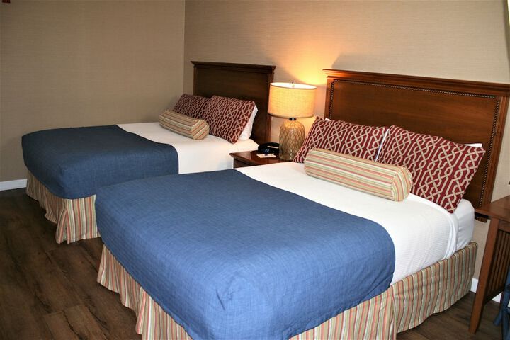 Room 18 of 169