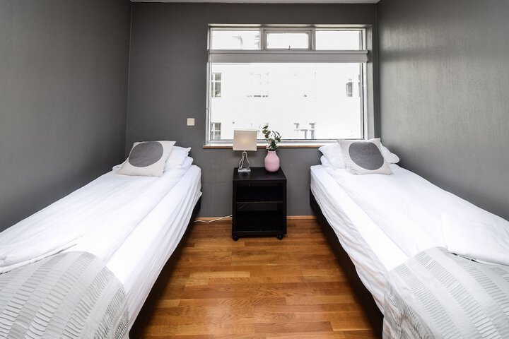 Room 2 of 22