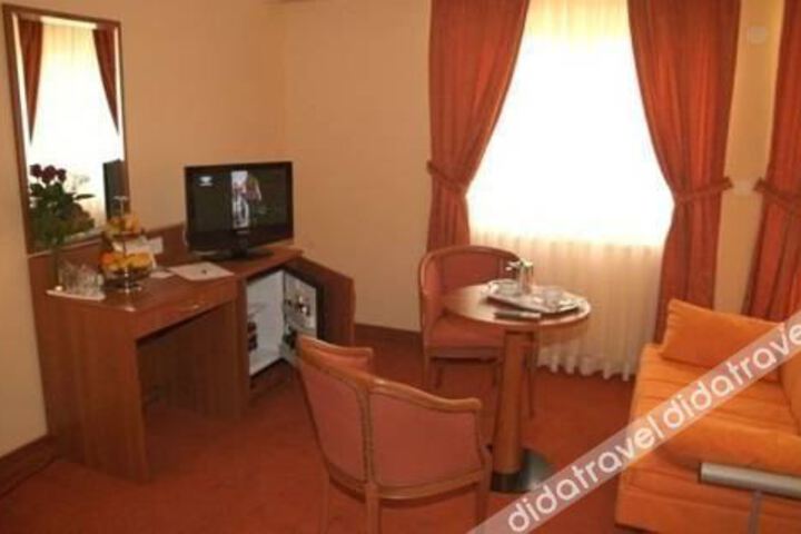 Hotel Interior 10 of 32