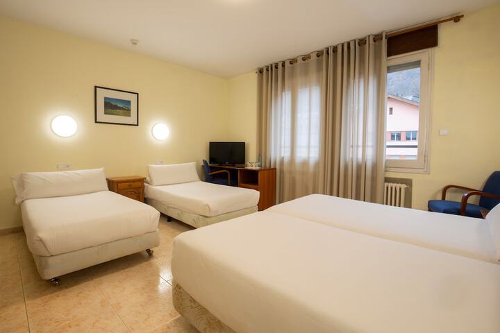 Room 16 of 37