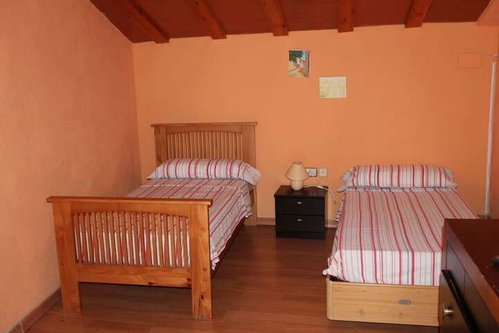 Room 5 of 31
