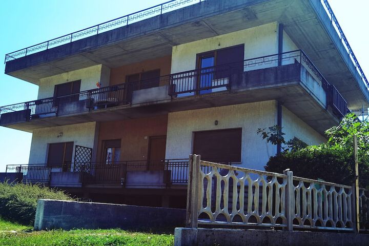 Angela Home - Rooms