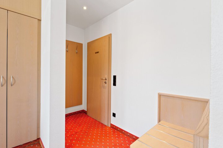 Room 12 of 88