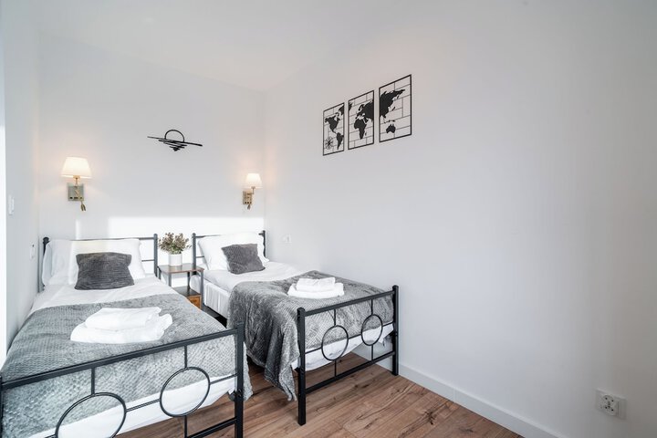 Room 2 of 19